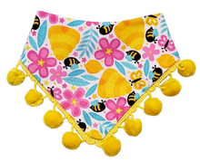 Load image into Gallery viewer, Buzzing Bees (With Trim)